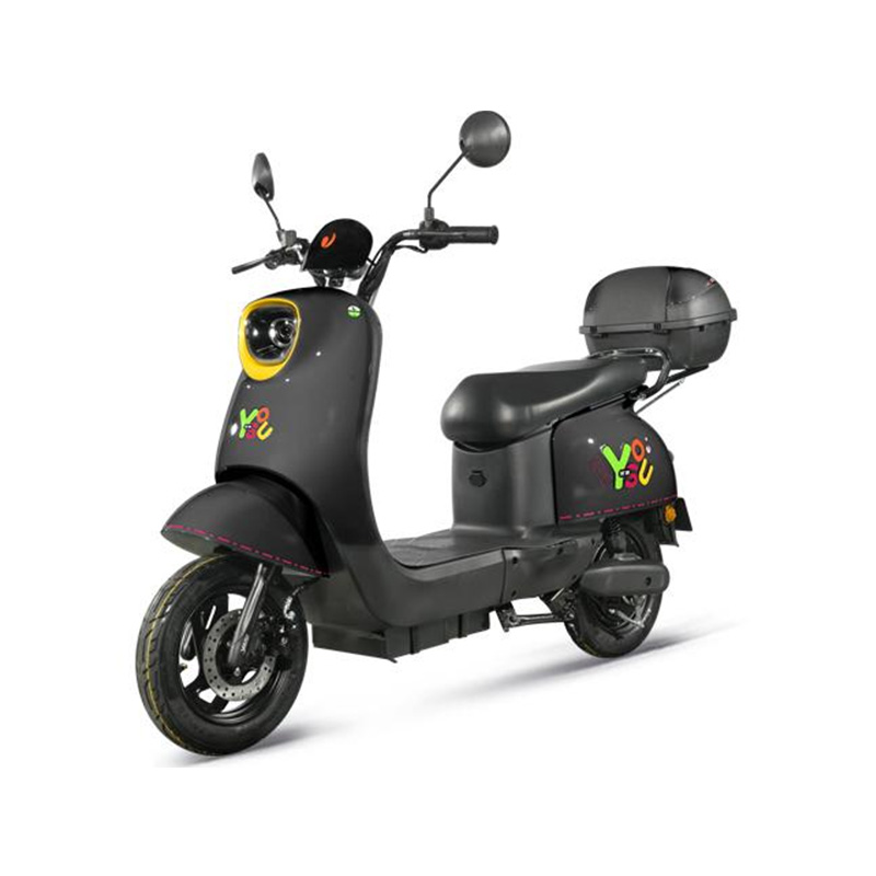 Kaplumbağa Model Elektrikli Scooter'ın pürüzlü yüzeylerde sürüş konforunu artırmak için herhangi bir yerleşik süspansiyonu veya şok emilimi var mı?