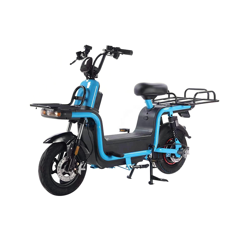 Bu elektrikli motosikletin ağırlık dağılımı ve ağırlık merkezi eşdeğer İYM motosikletlerle karşılaştırıldığında nasıldır?